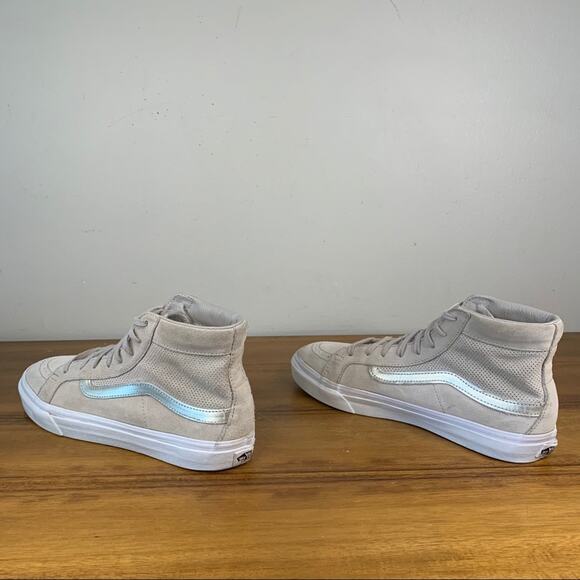 Vans Sk8-Hi Perforated Suede Unisex Sneaker - Picture 7 of 9